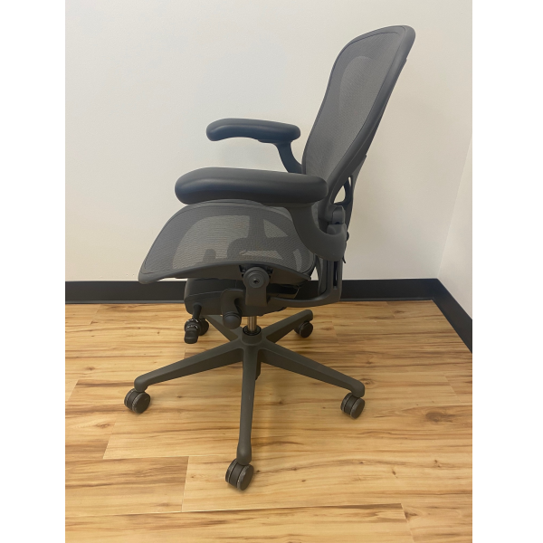 Used Herman Miller Aeron Remaster Aeron Remastered Posturefit Size B