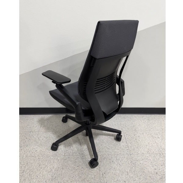Used Steelcase Gesture - Left Used Steelcase Gesture - Left