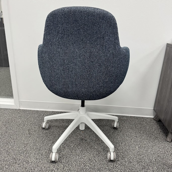 CHK73400_VIVA_CLUB_CHAIR_-_NYLON_BASE_-White - Blue - Showroom viva chair